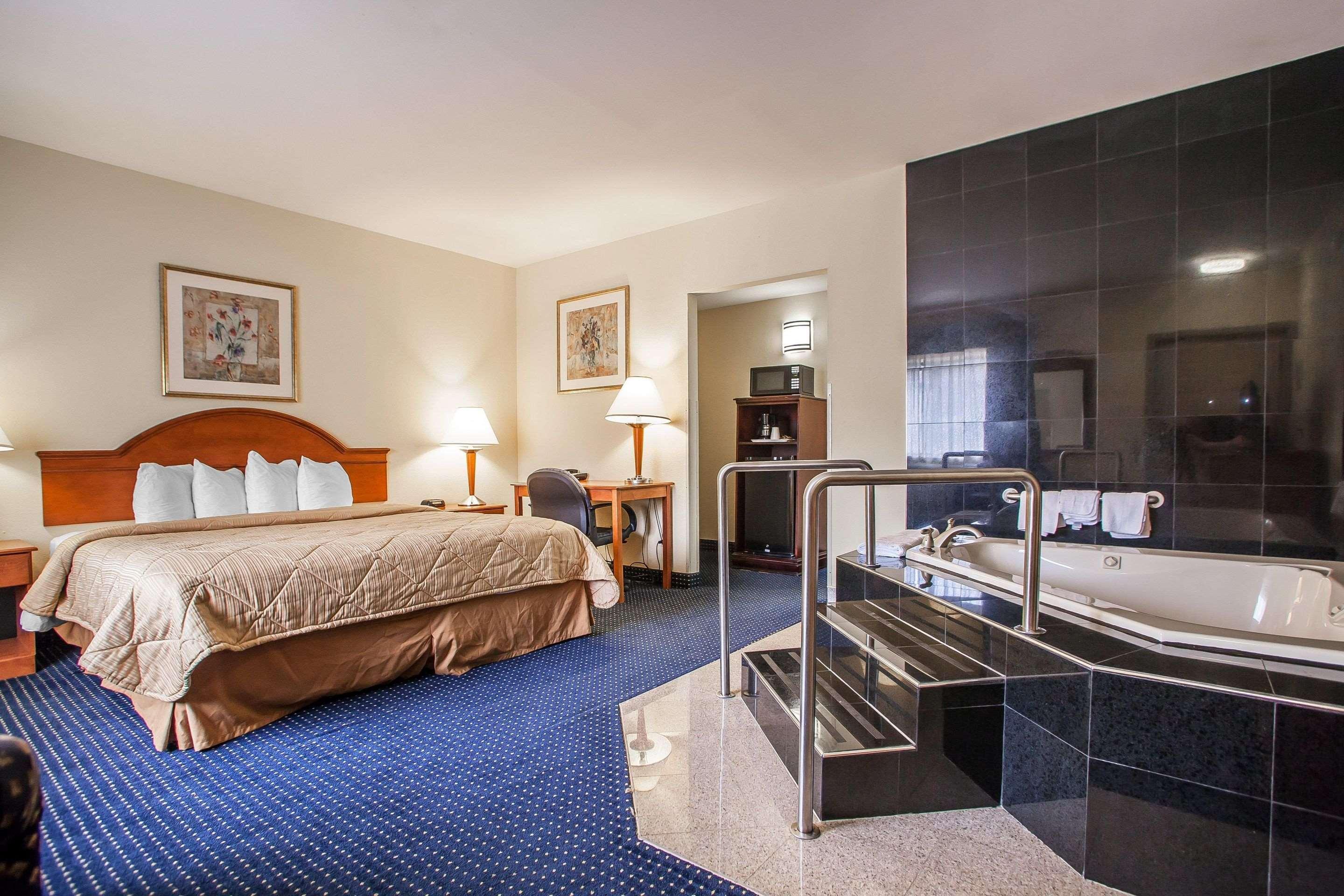 6 East Windsor, Nj Hightstown Hotel 2*